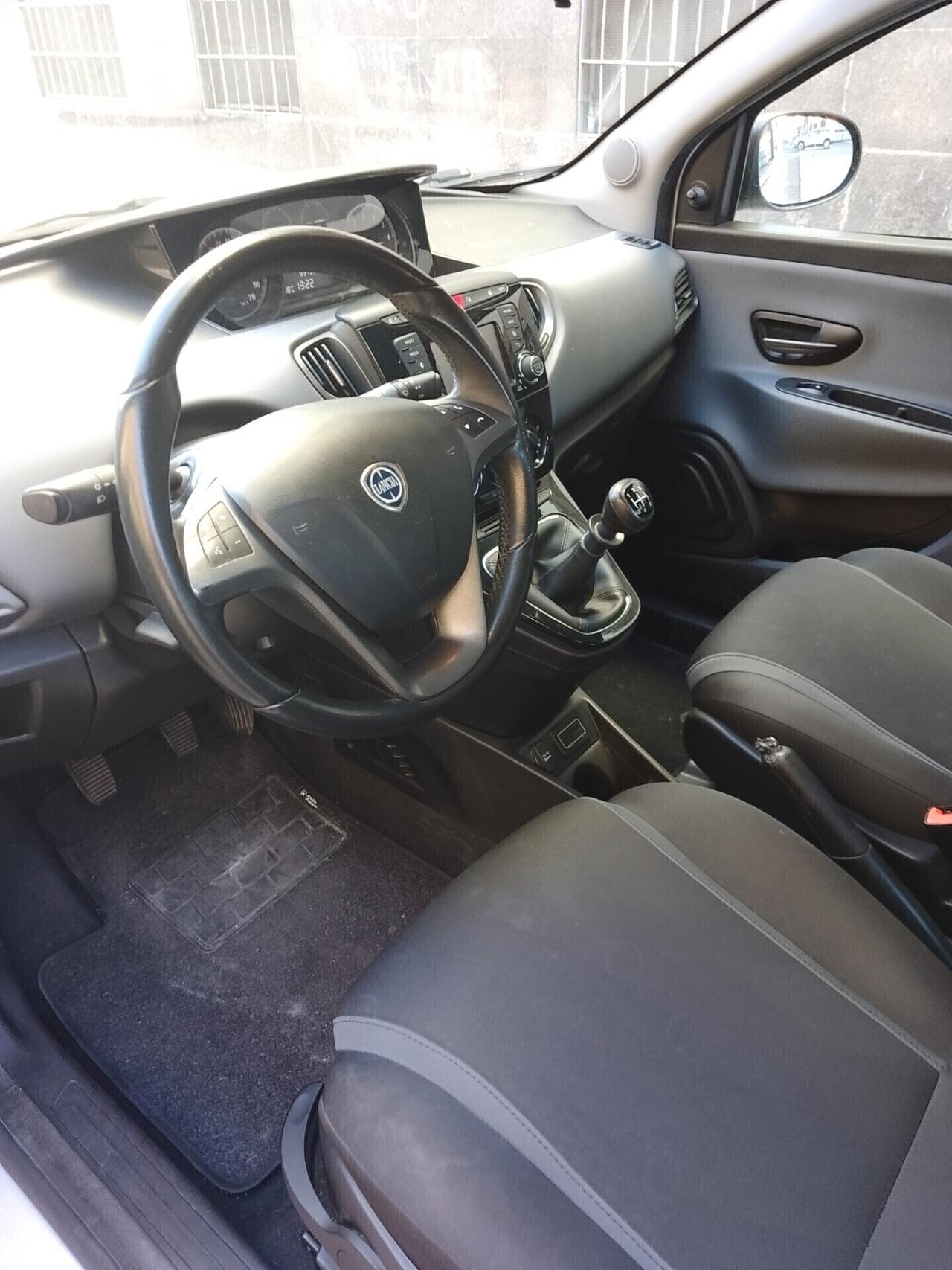 Lancia Ypsilon 1.2 benzina