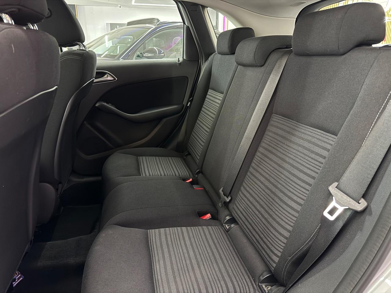 Mercedes-benz Classe B 180d Premium