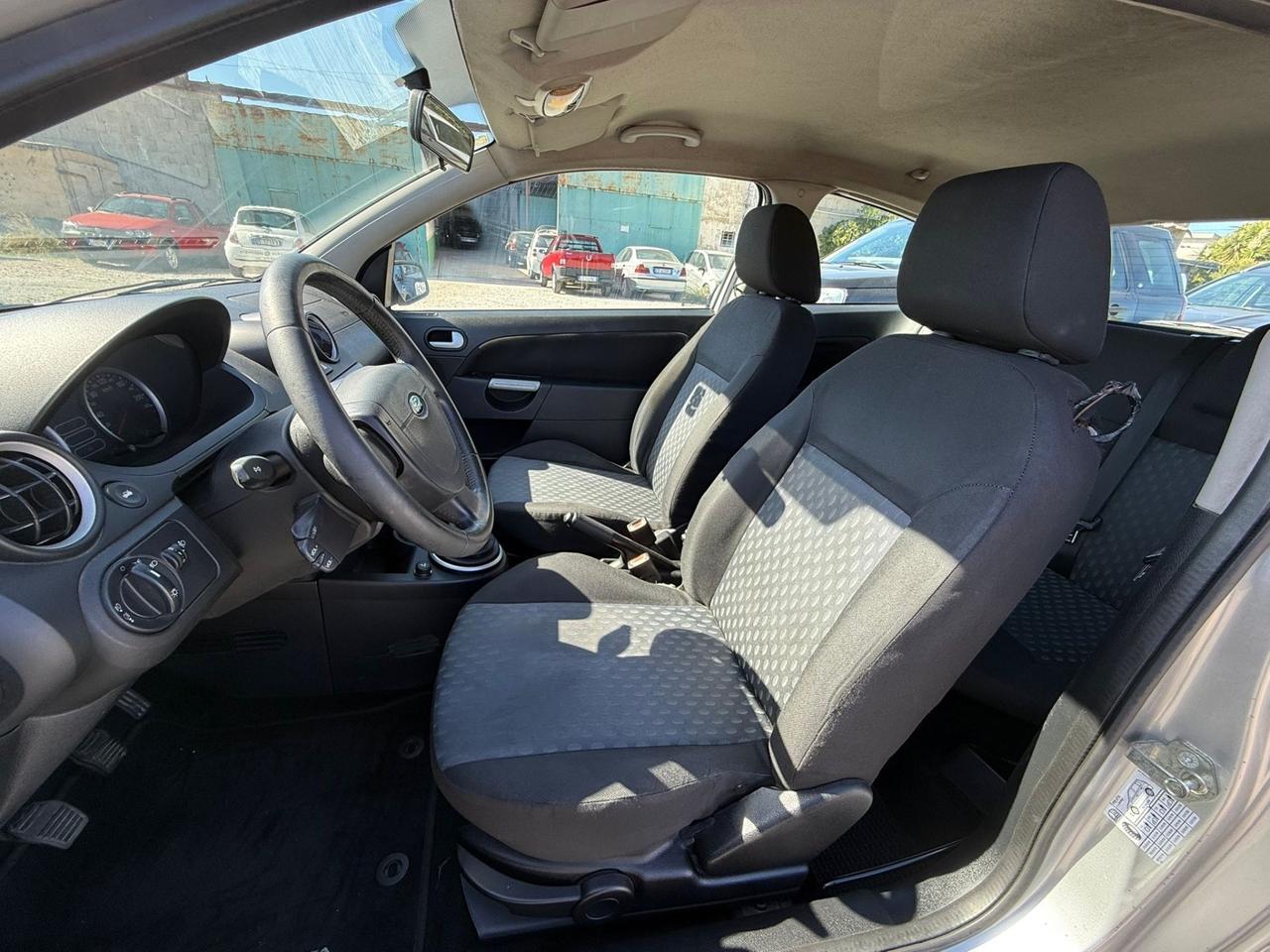 Ford Fiesta 1.4 Diesel- Neopatentati- Unico Proprietario