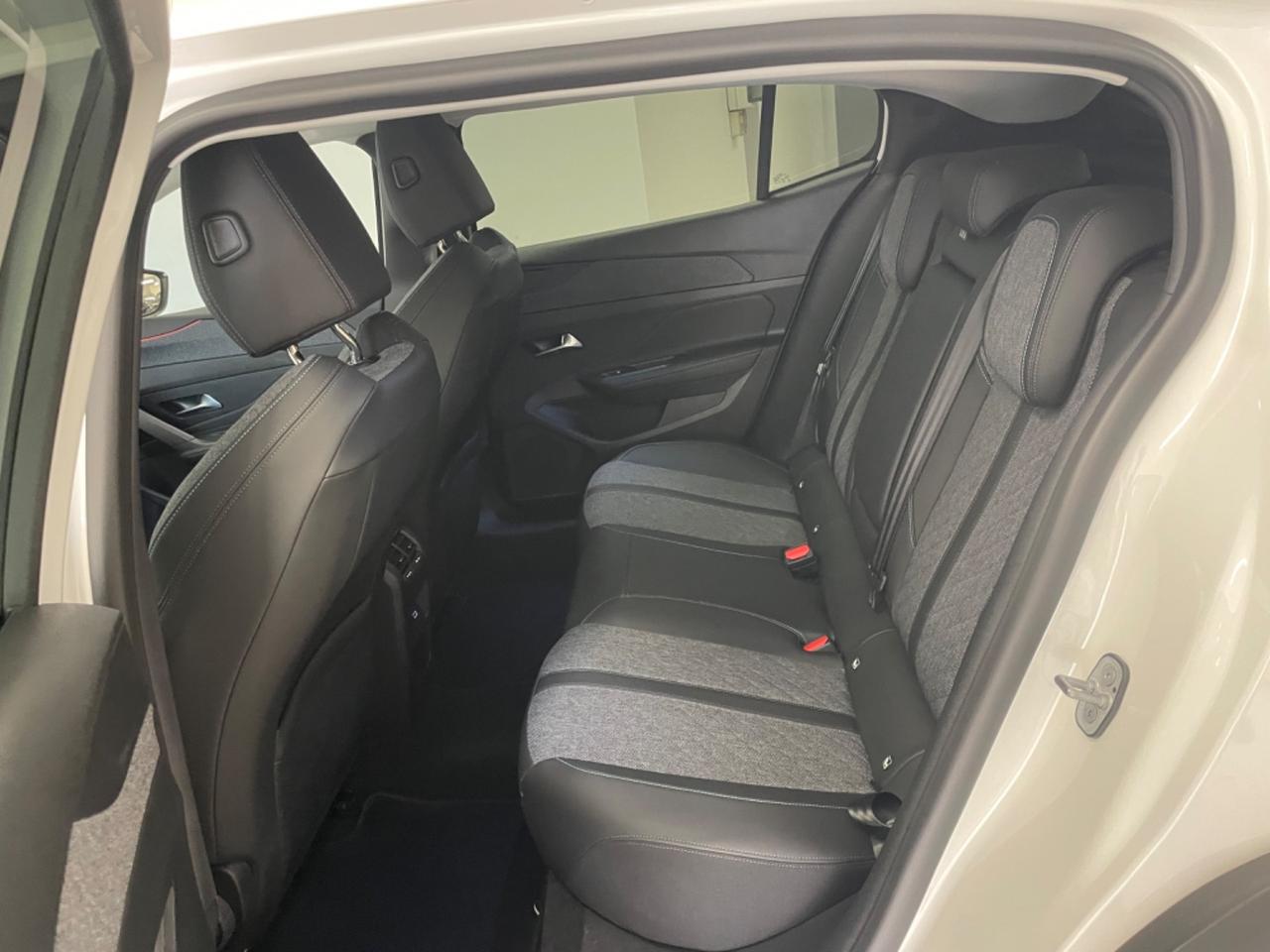 Peugeot 408 PureTech 130 S&S EAT8 Allure km 8.000