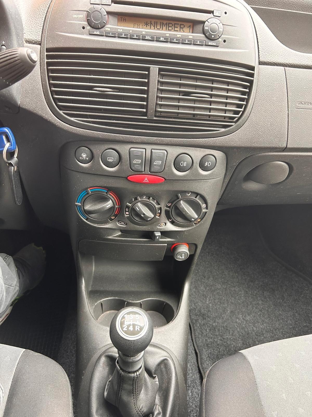 Fiat Punto 1.4 16V 5 porte Dynamic