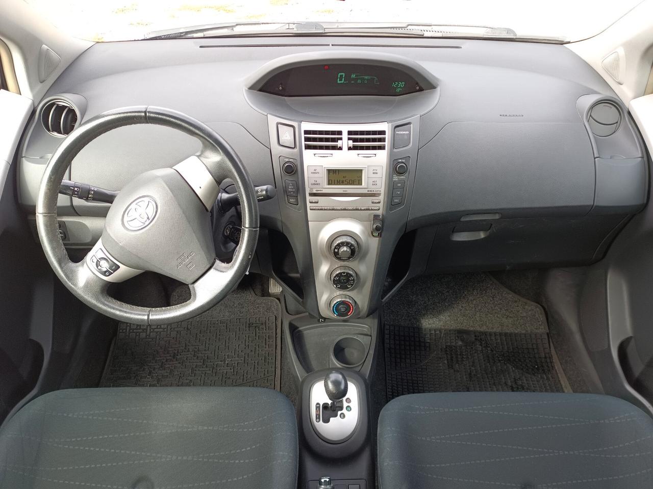 Toyota Yaris 1.0 3 porte
