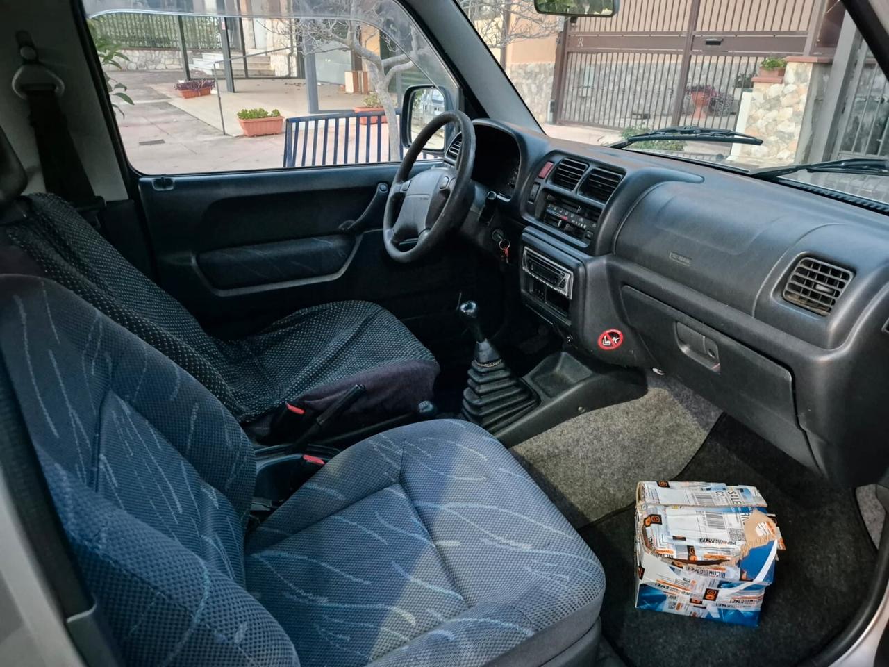 Suzuki Jimny 1.3i 16V cat 4WD JLX