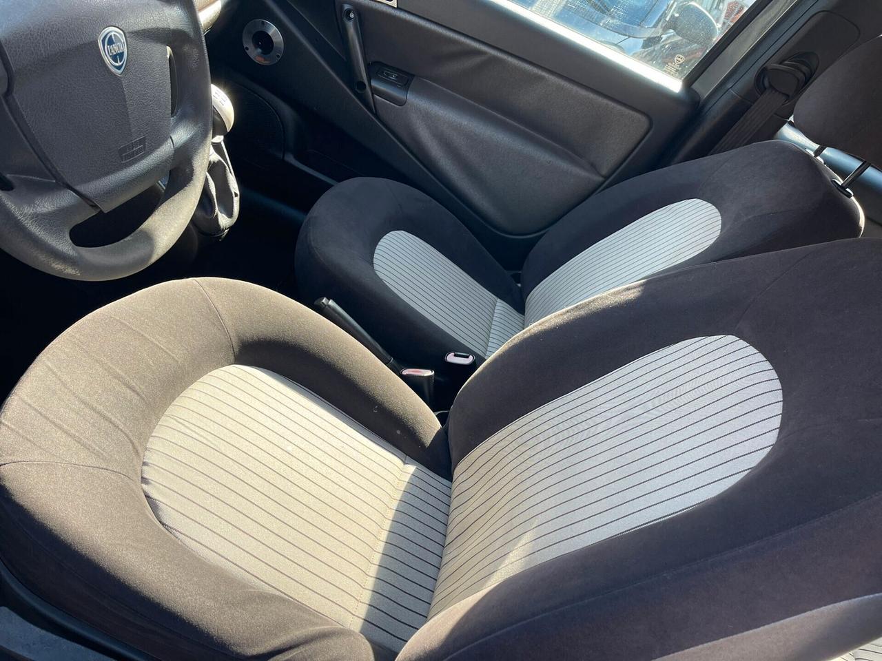 Lancia Ypsilon 1.2 Platino