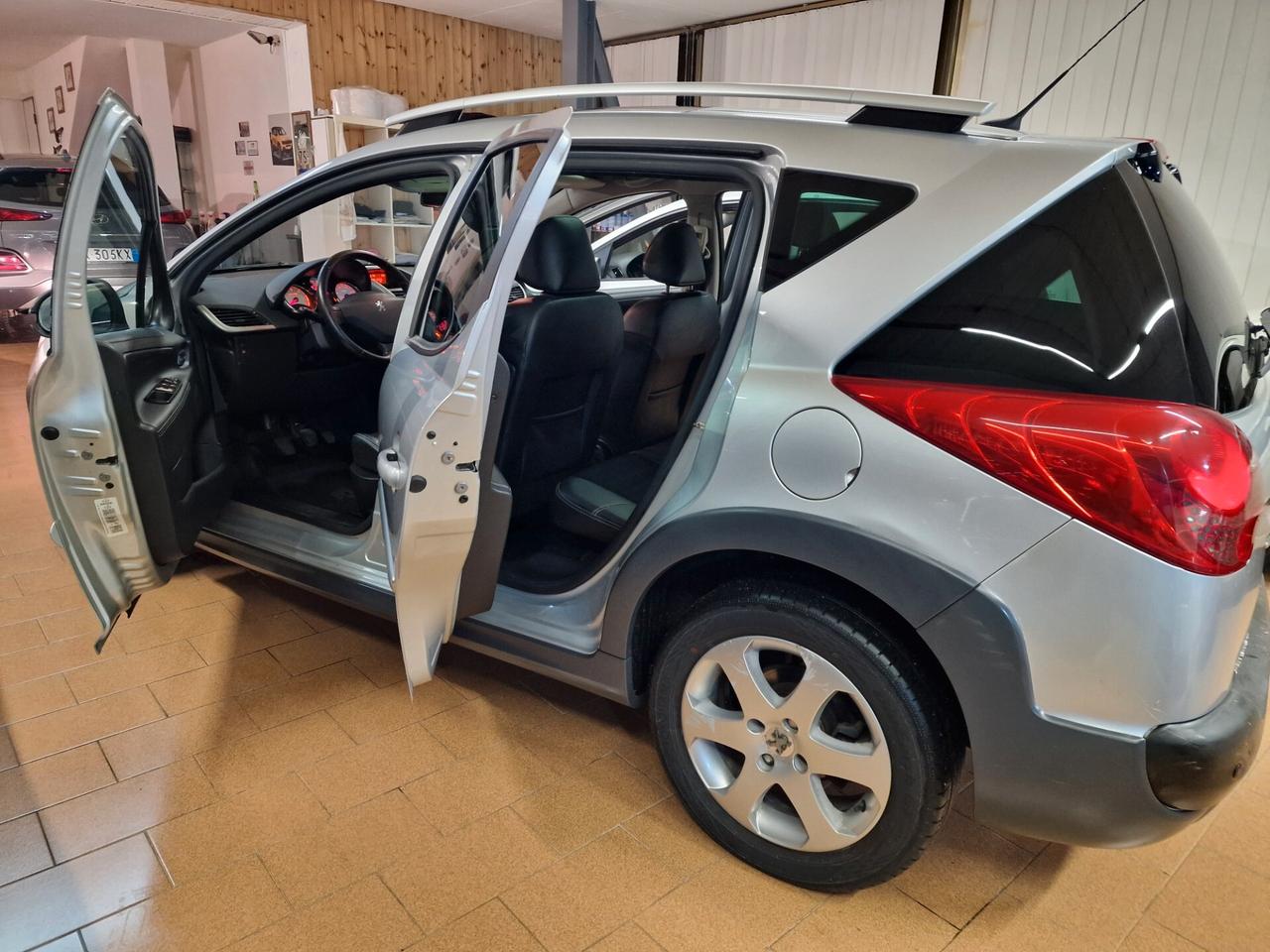 Peugeot 207 1.6 HDi 90CV SW Outdoor, 123 mila chilometri