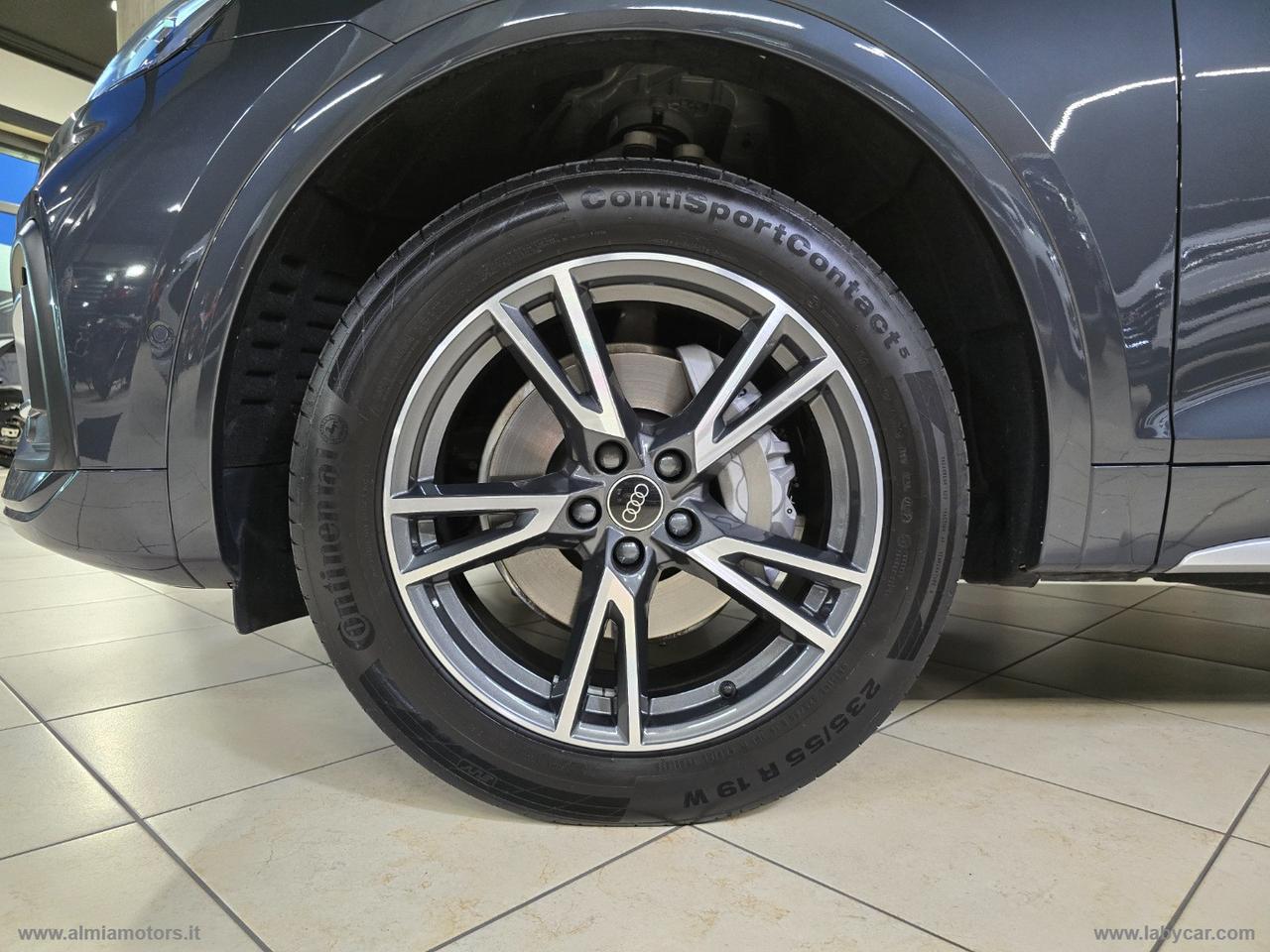 AUDI Q5 40 TFSI quattro S tronic Business Adv