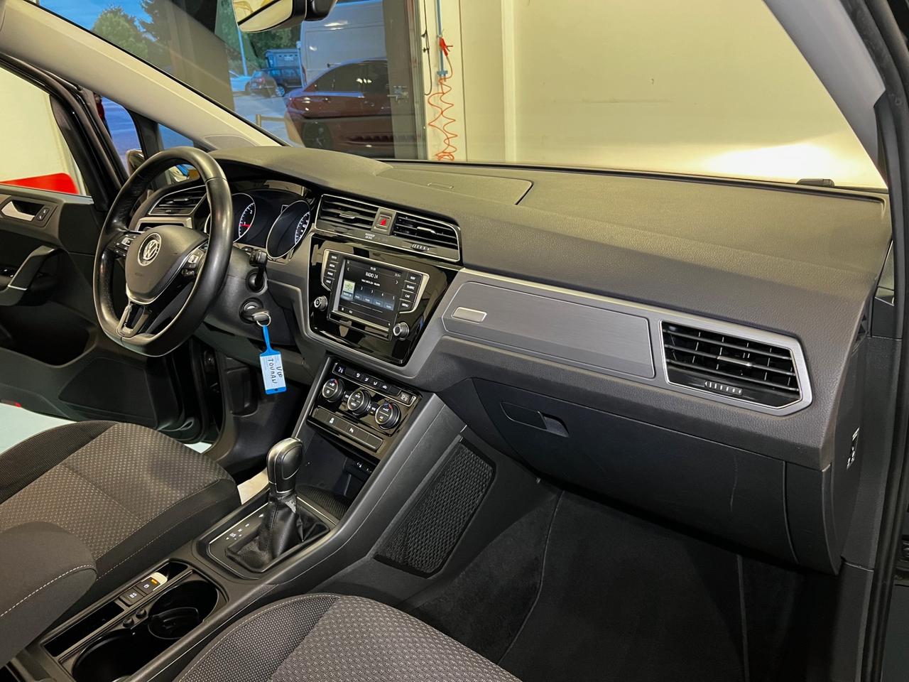 Volkswagen Touran 2.0 TDI 150 CV SCR DSG Business BlueMotion Technology