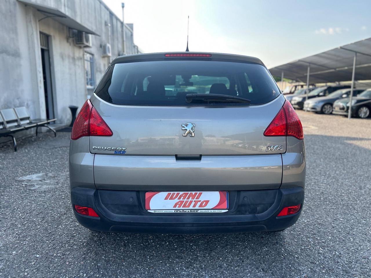 Peugeot 3008 1.6 HDi 110CV cambio AUTO