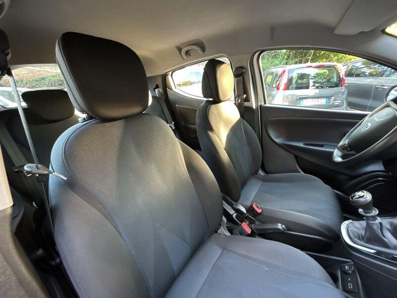 Lancia Ypsilon Ypsilon 1.2 69 CV 5 porte Platinum