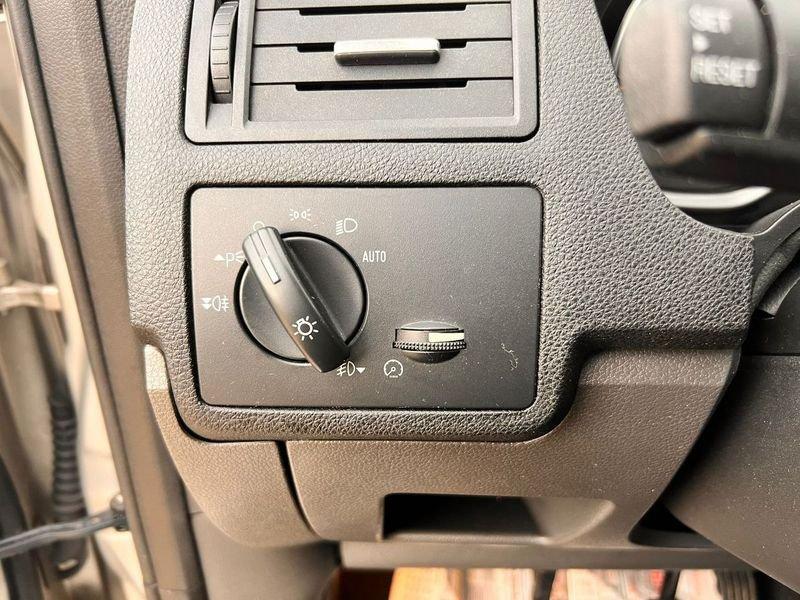 Ford Kuga Kuga 2.0 TDCi 136 CV 4WD Titanium DPF LEGGI