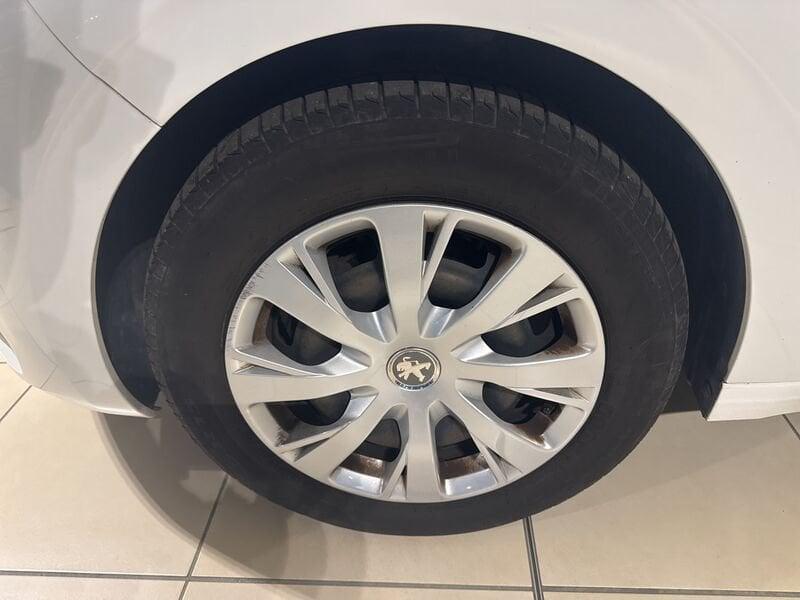 Peugeot 208 BlueHDi 100 S&S 5 porte Van Active 5.500 + IVA