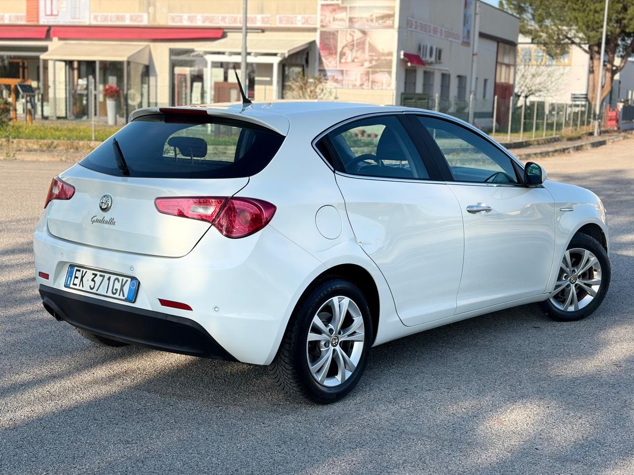 Alfa Romeo Giulietta 1.6 JTDm-2 105 CV Exclusive