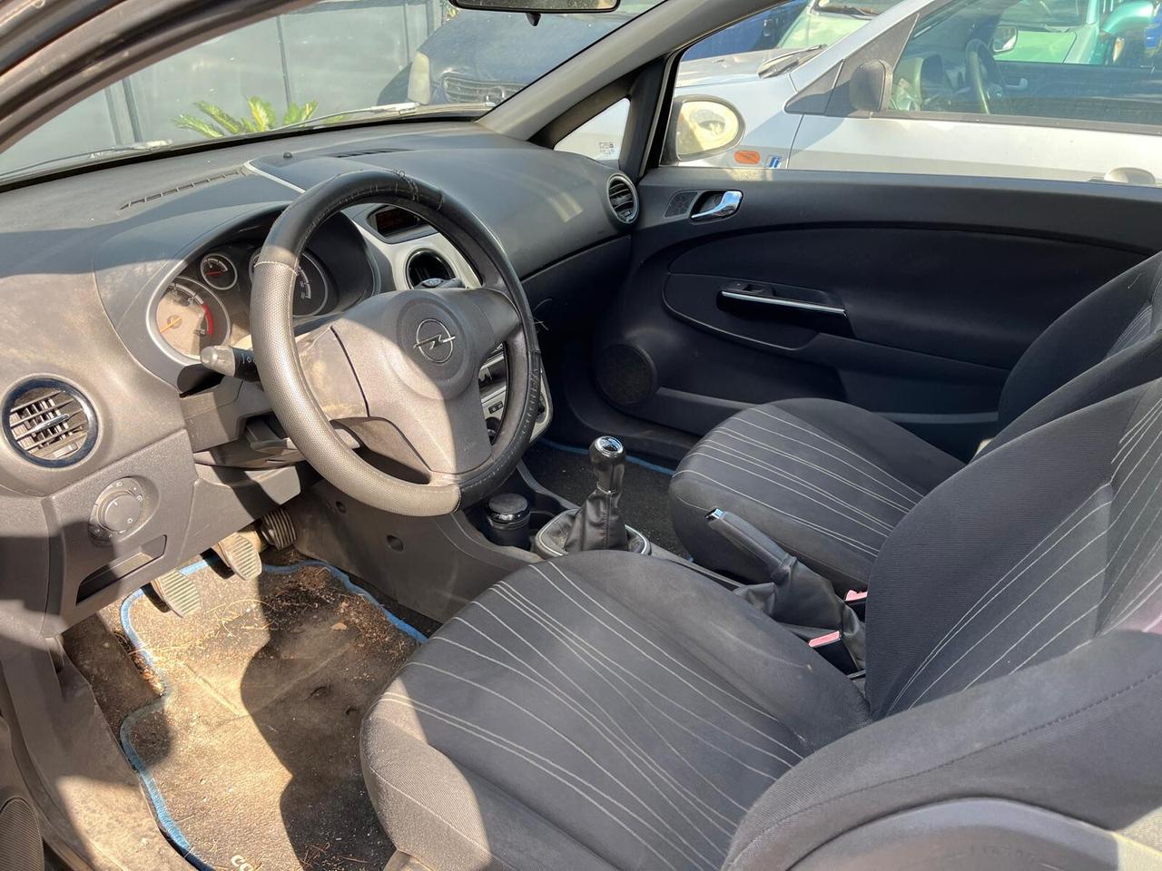Opel Corsa 1.2 3 porte Club
