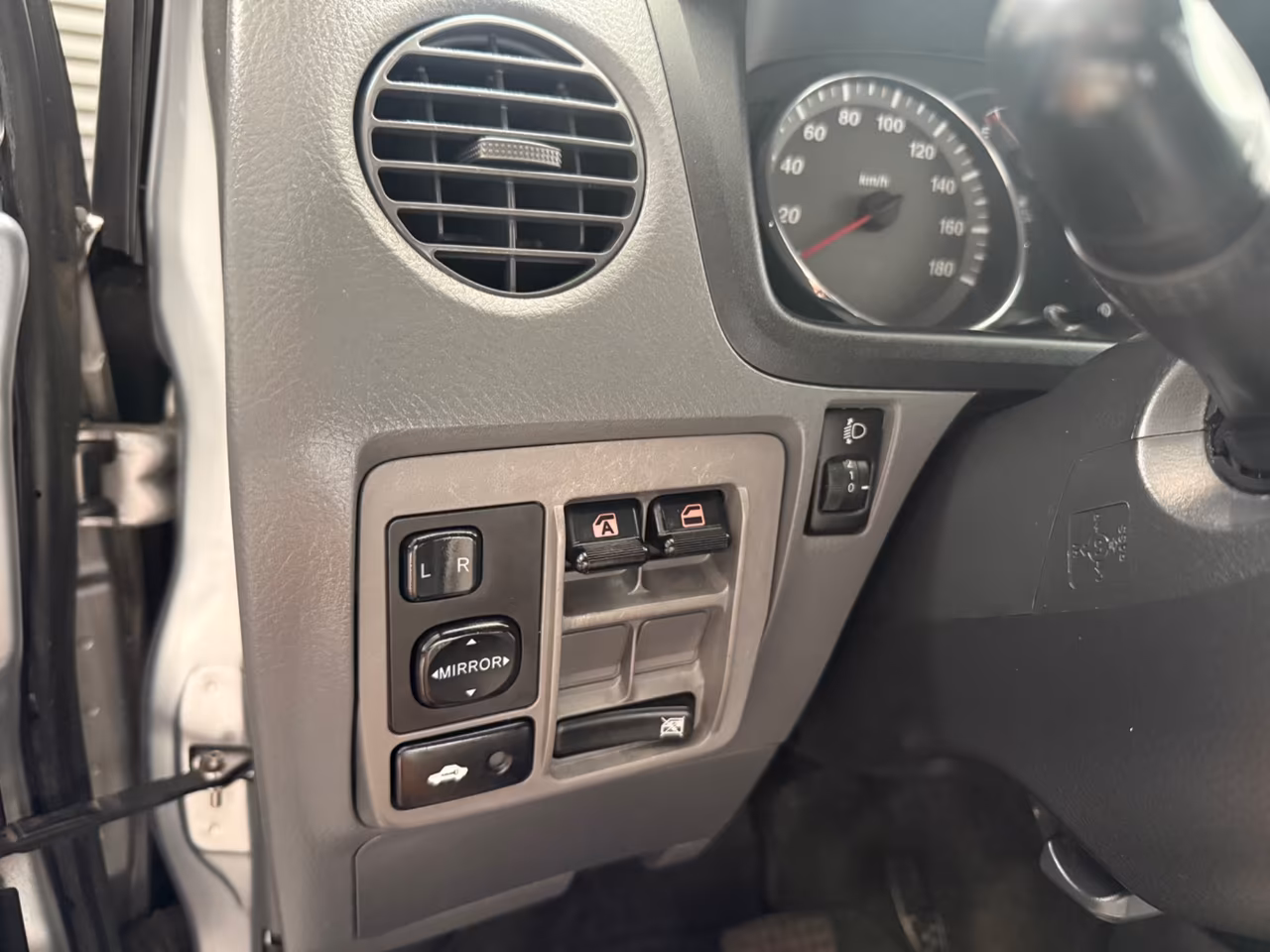 Daihatsu Cuore 1.0 12v 3 porte SX aut