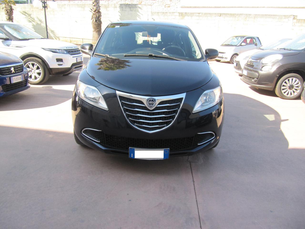 Lancia Ypsilon 1.3 MJT 16V 95 CV 5 porte S&S Silver - 2013