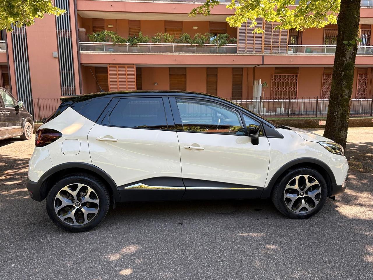 Renault Captur dCi 8V 90 CV EDC Start&Stop Energy Initiale Paris