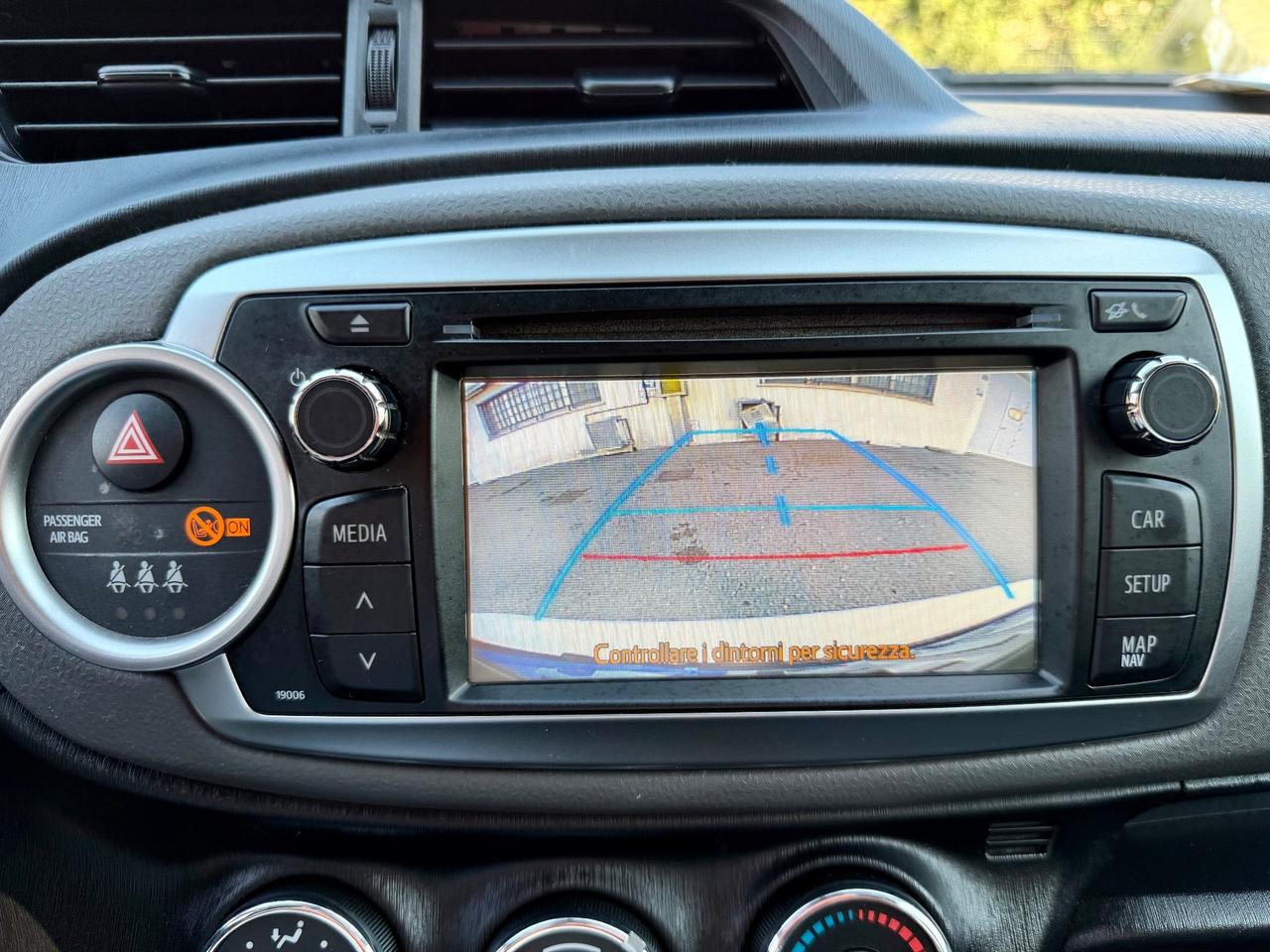 Toyota Yaris 1.0benz 2012 120.000km per neopatentati