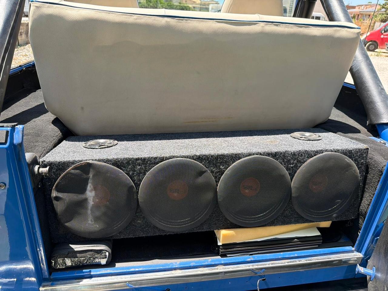 Jeep Wrangler yj 2.5 con motore 4.0