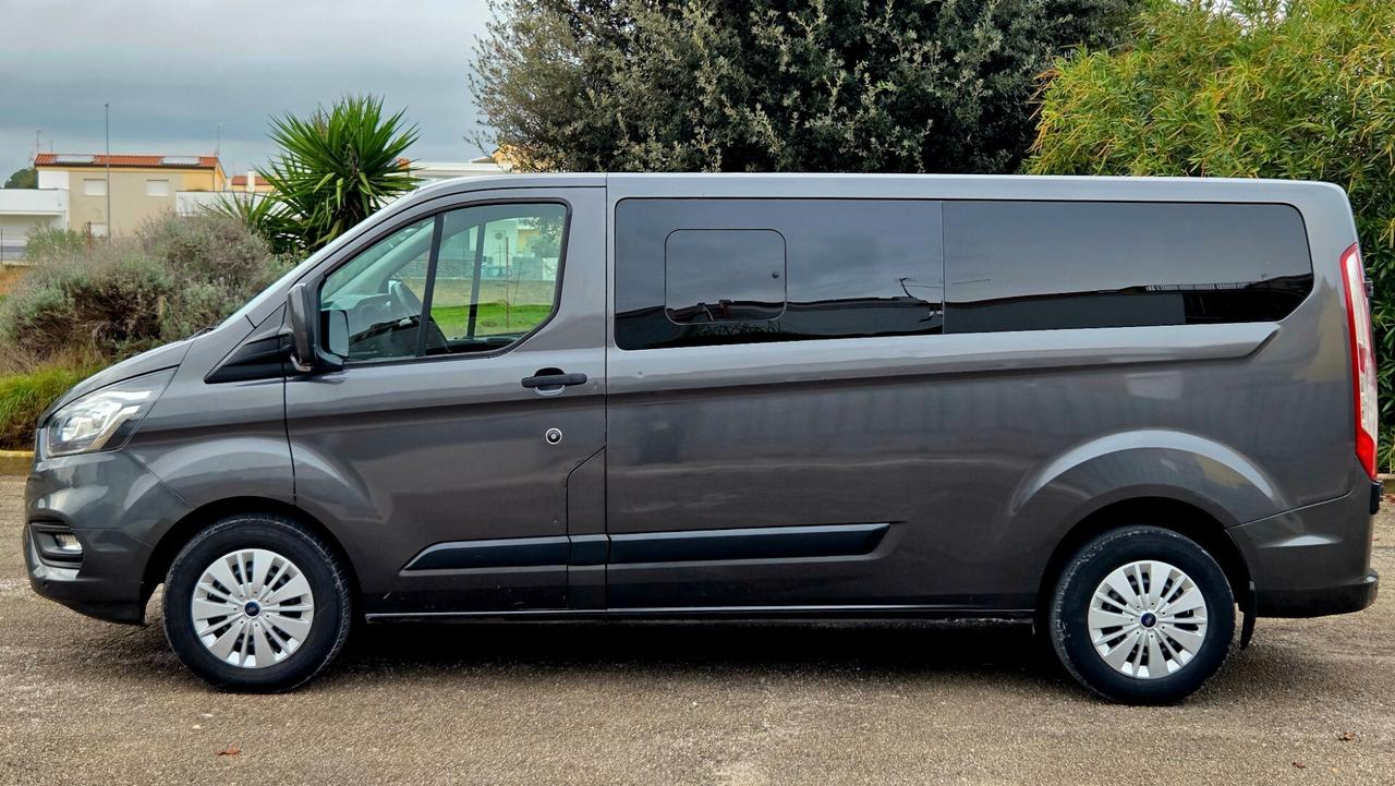 Ford Transit Custom 9 Posti Titanium prolungato Uni pro