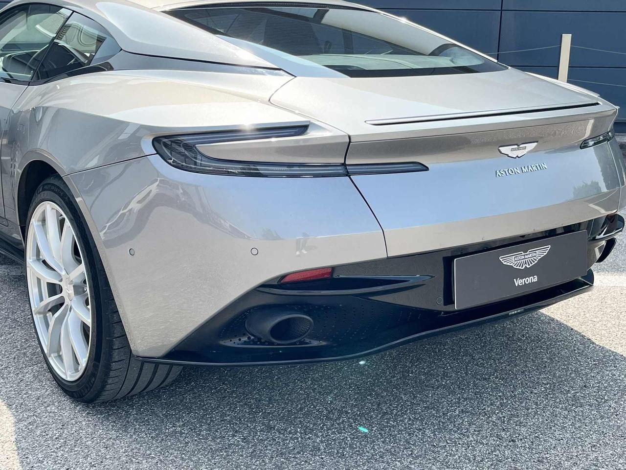 ASTON MARTIN DB11 Coupe 5.2 V12 AMR auto