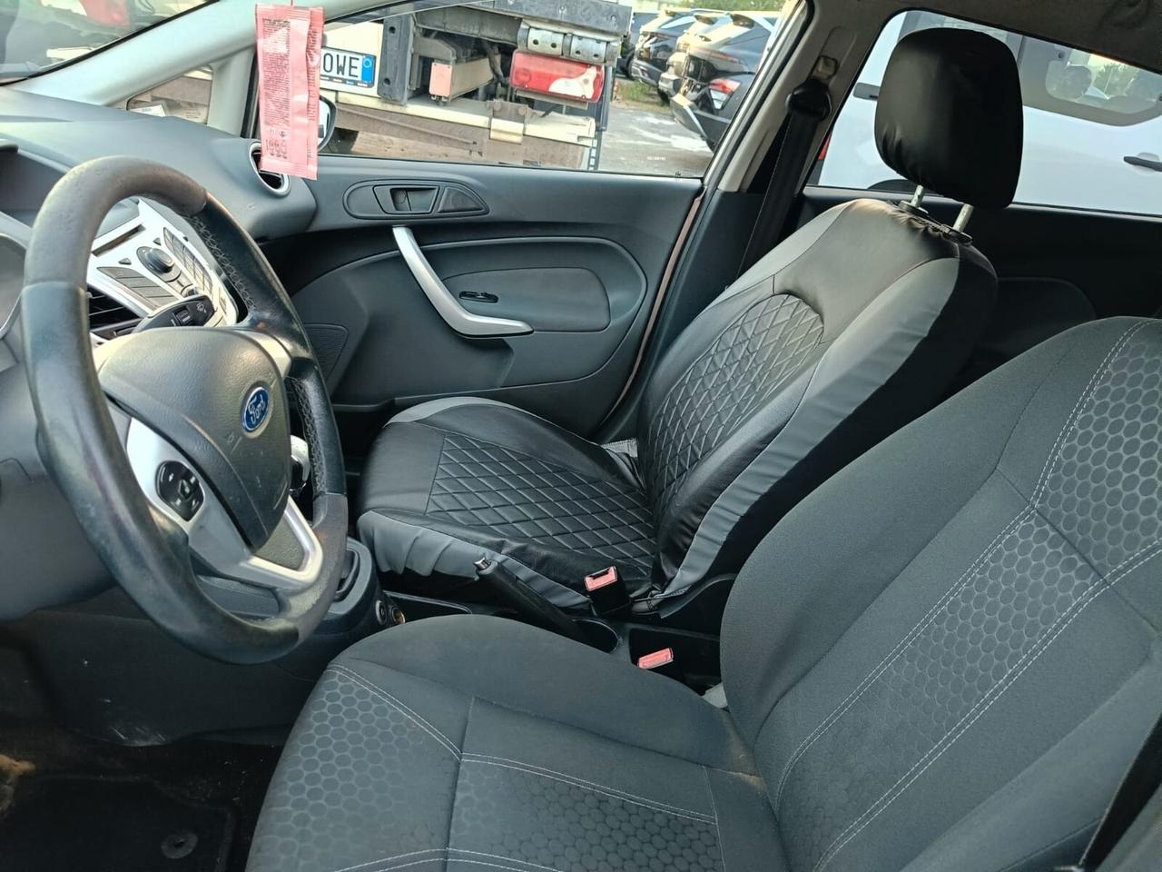 Ford Fiesta 1.4 5 porte Bz.- GPL Titanium