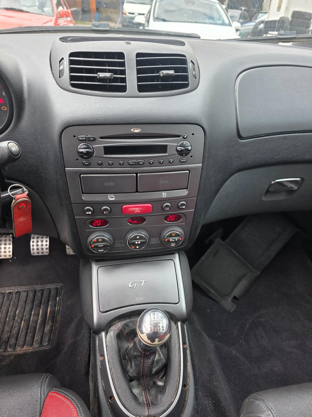 Alfa Romeo GT 1.9 JTDM 16V Progression Black Line