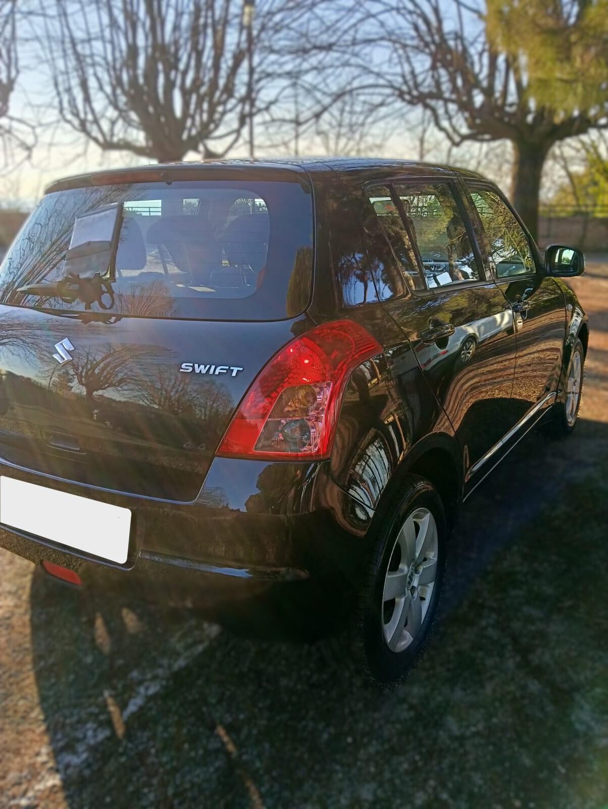 Suzuki Swift 1.3 4x4 5p. GL