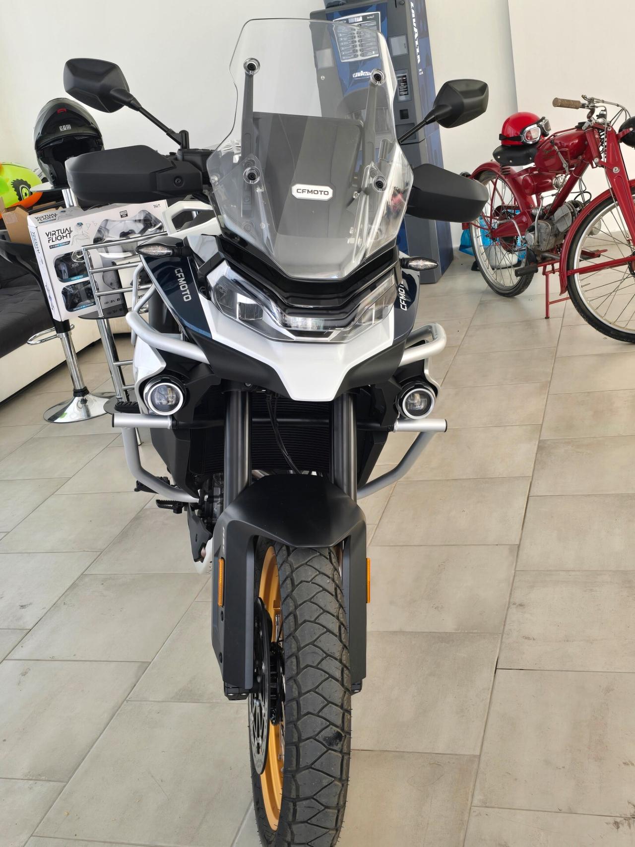 Cf Moto 800MT Explorer km0