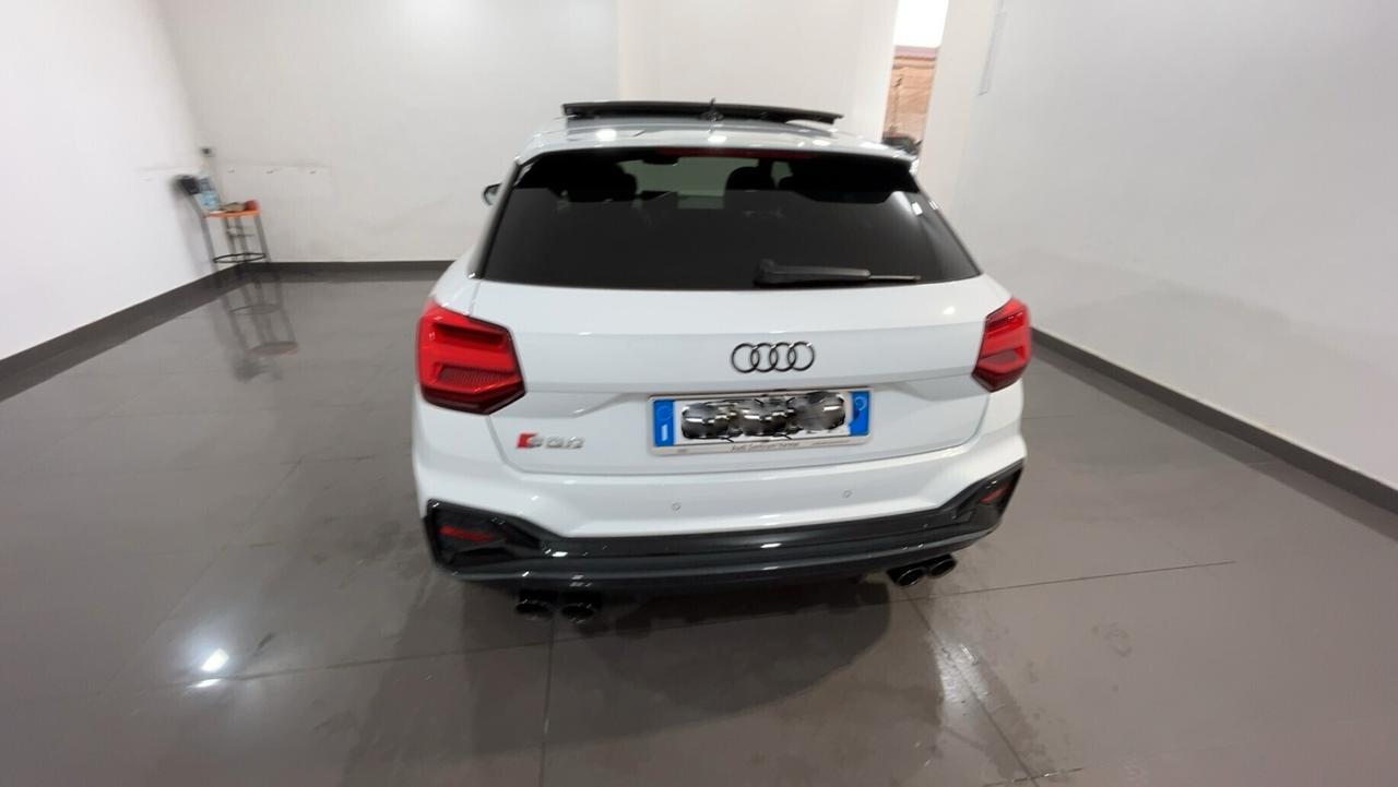 Audi SQ2 TFSI quattro S tronic Sport Attitude