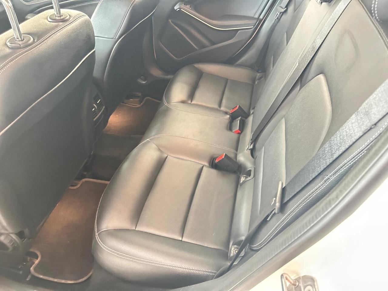Mercedes-benz GLA 200 d Automatic 4Matic Business