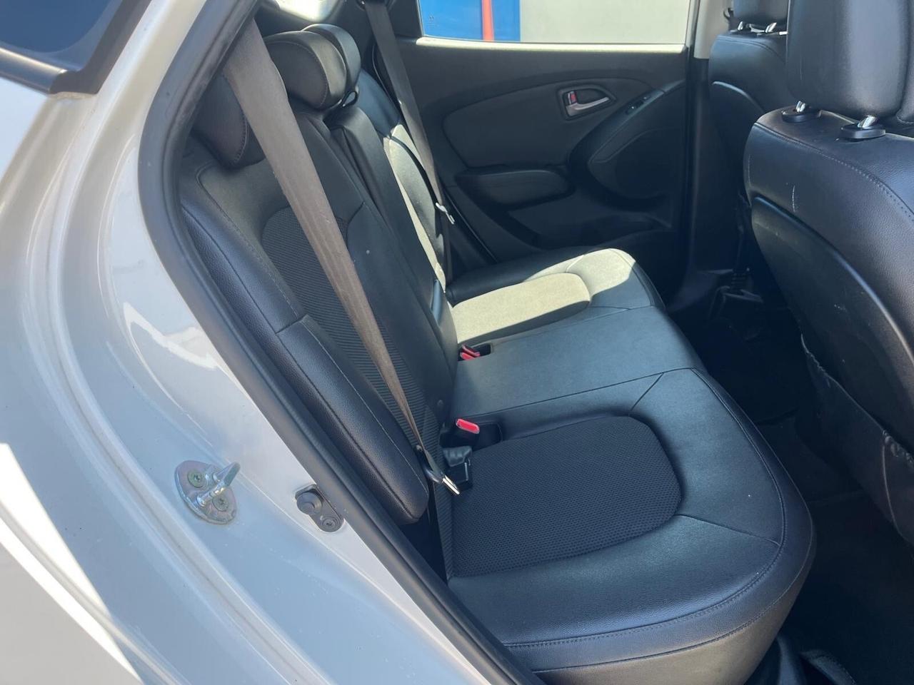Hyundai iX35-1.7 crdi- full-2014
