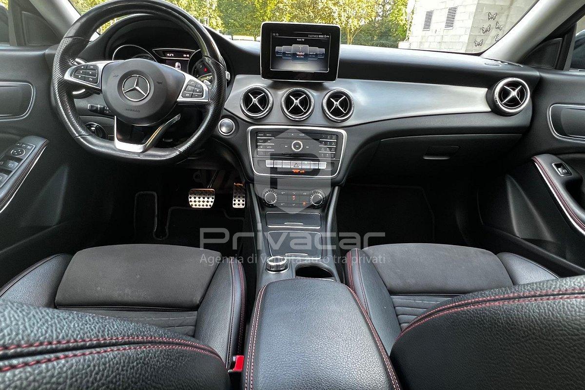 MERCEDES CLA 200 d Automatic Premium