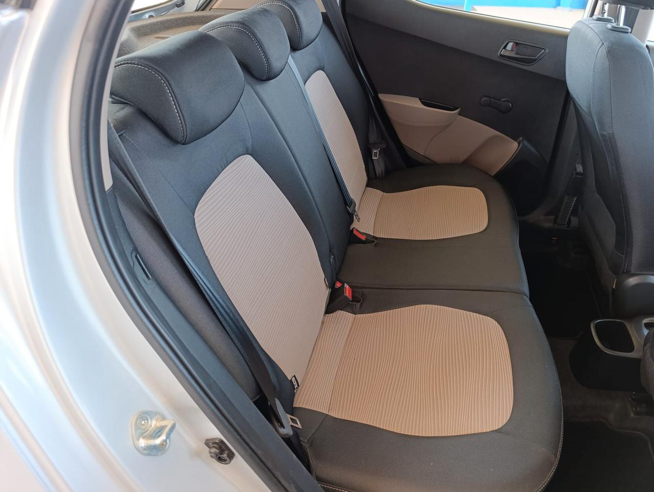 Hyundai i10 1.0 cv 67 cv 2017