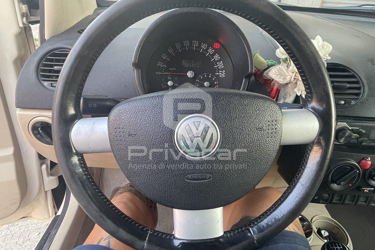 VOLKSWAGEN New Beetle 1.6 Cabrio