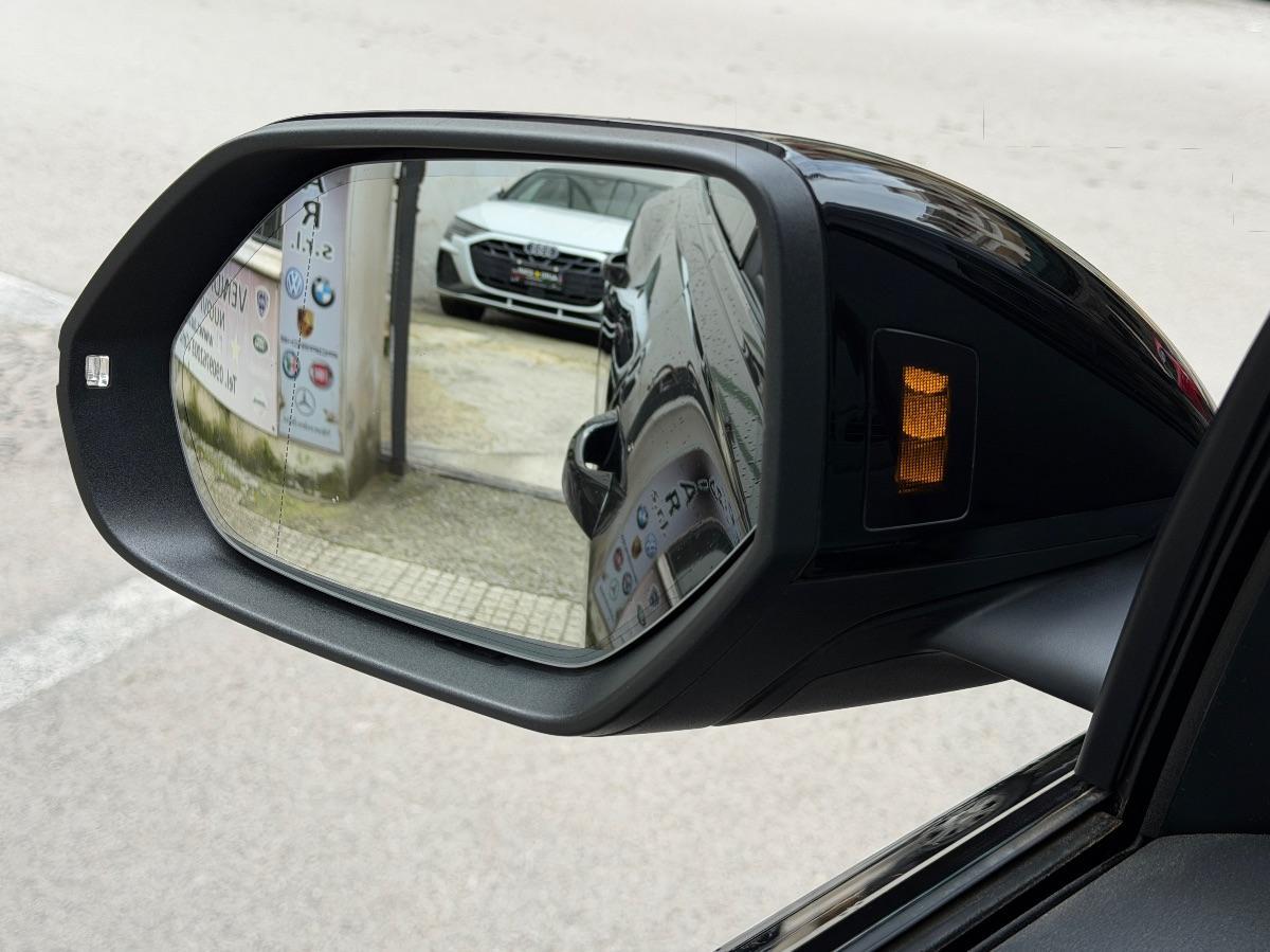 New Audi Q8 50TDI Quattro S-line Identity Black 286CV