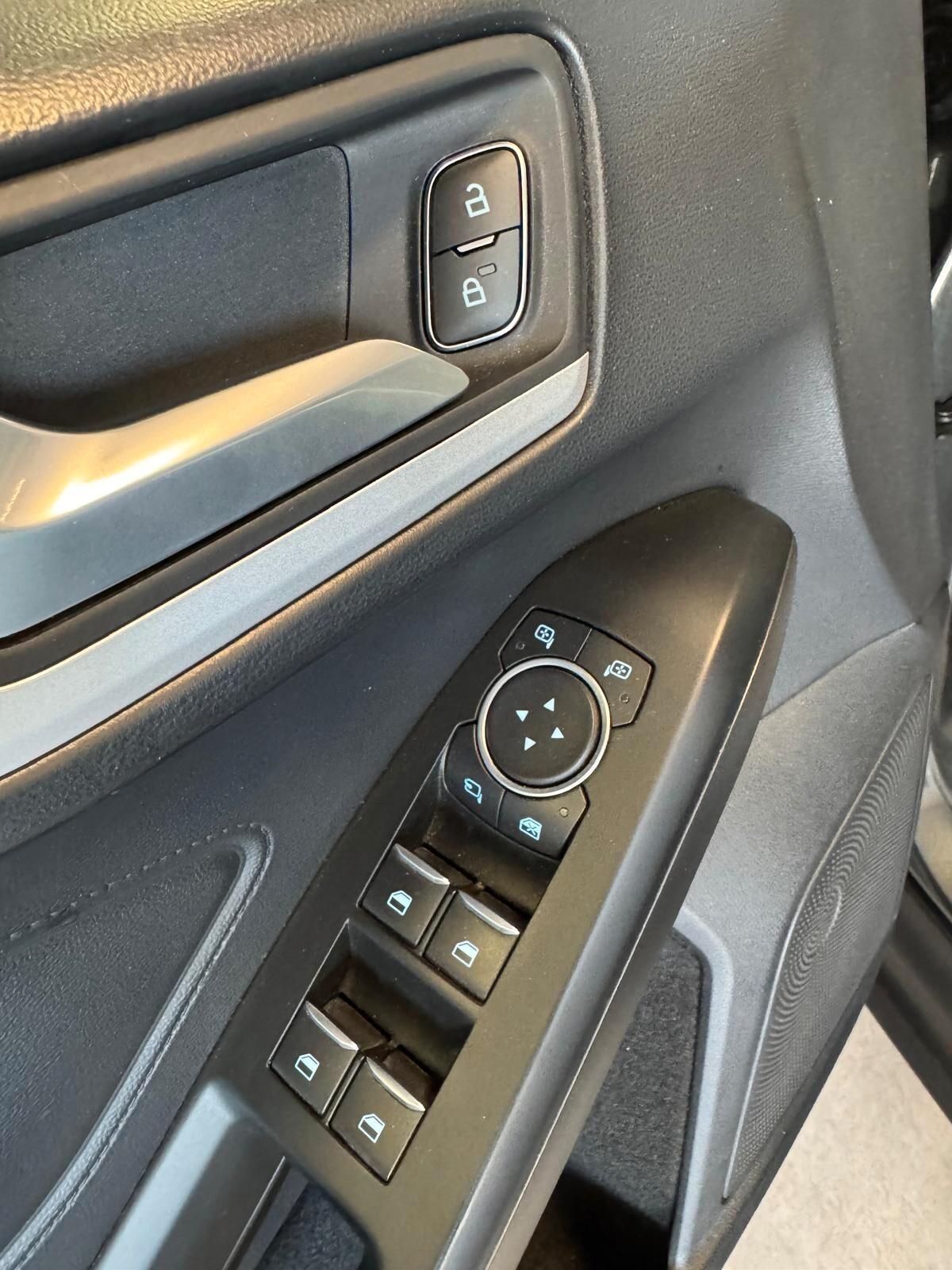 Ford Focus 1.5 ECOBLU 120CV AUTOM SW BUSINESS 2020