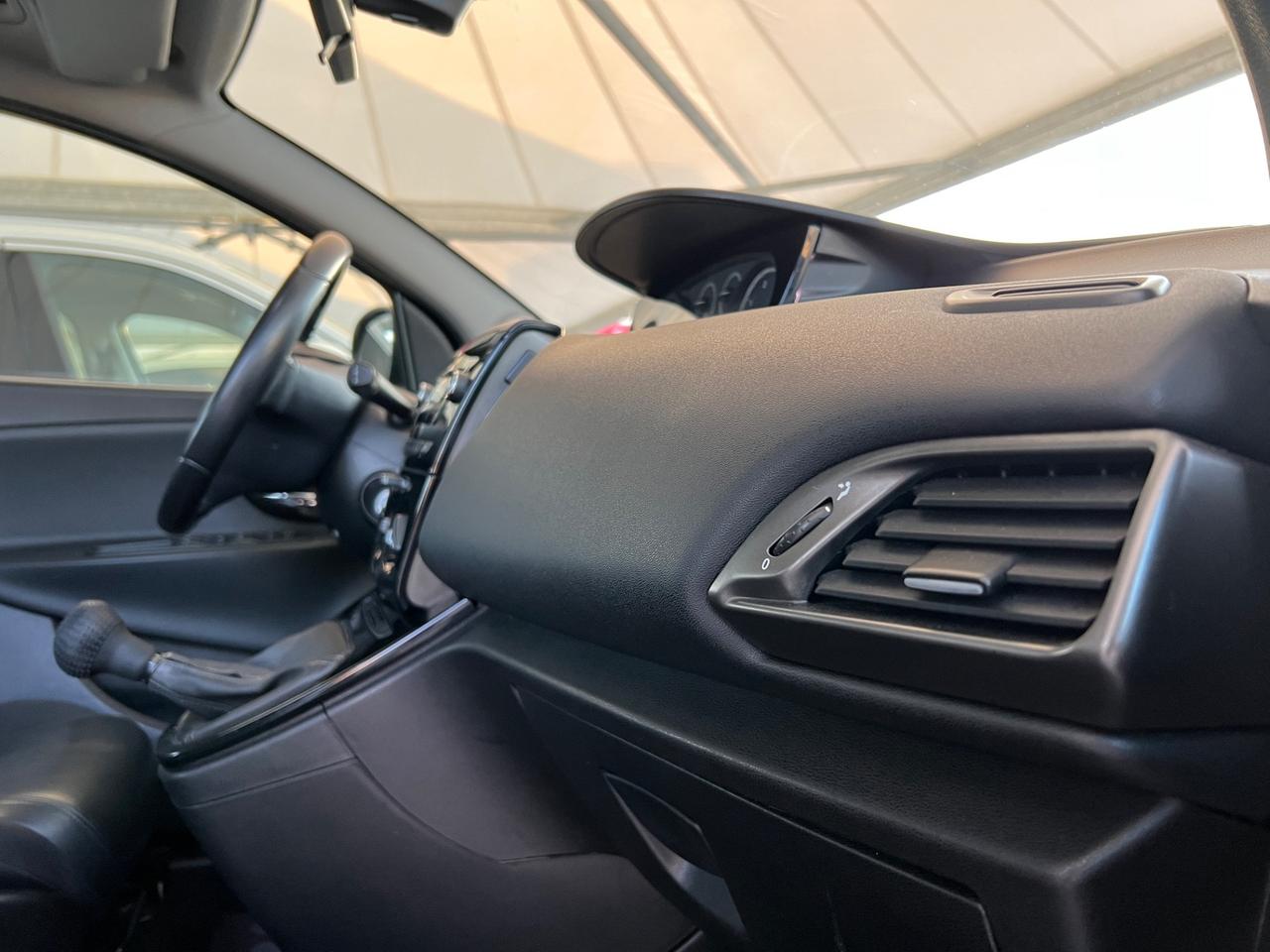 Lancia Ypsilon 1.3 MJT 95 CV 5 porte S&S Platinum TETTO PELLE