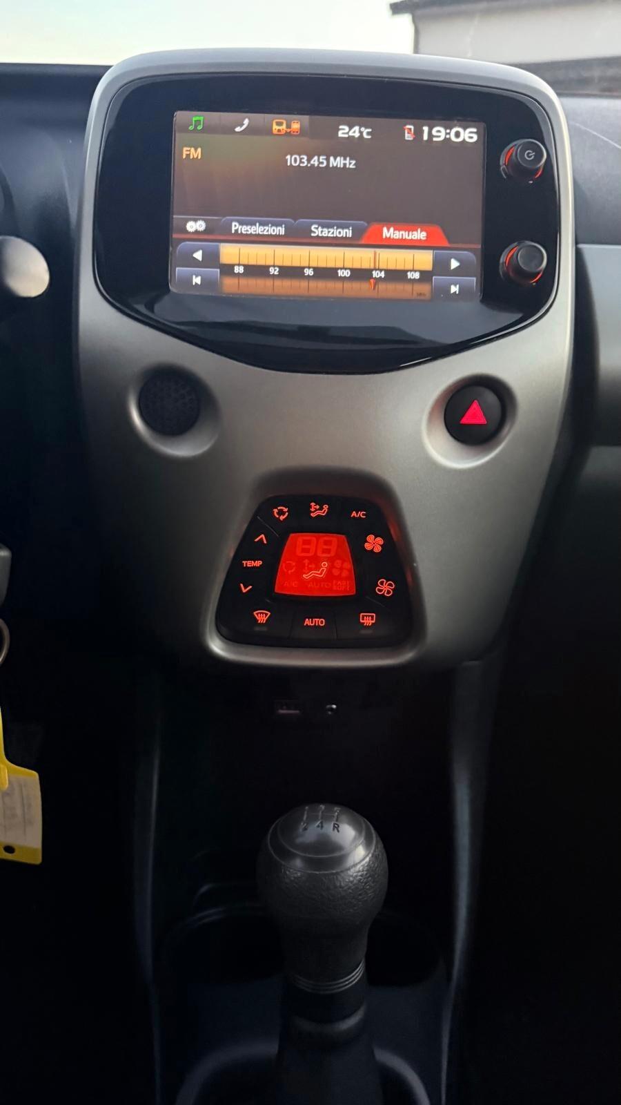 Citroen C1 PureTech 82 5 porte Shine