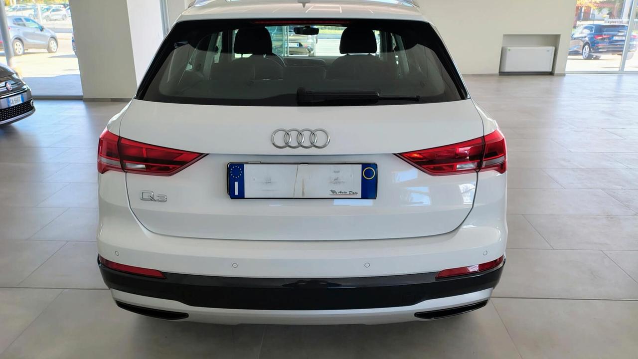 Audi Q3 35 TDI S tronic Business Advanced