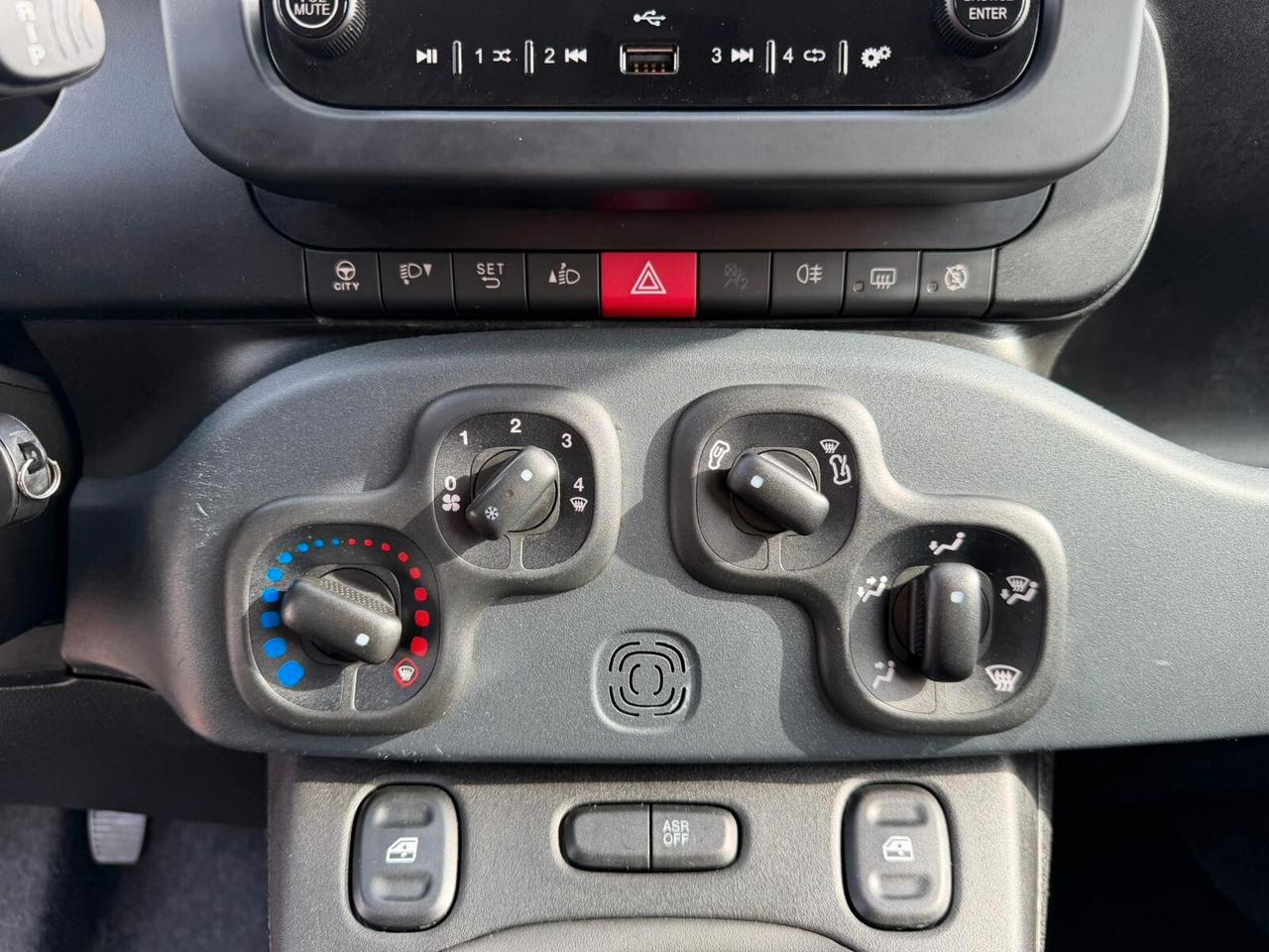 Fiat Panda 1.0 FireFly S&S Hybrid (IVA DEDUCIBILE)