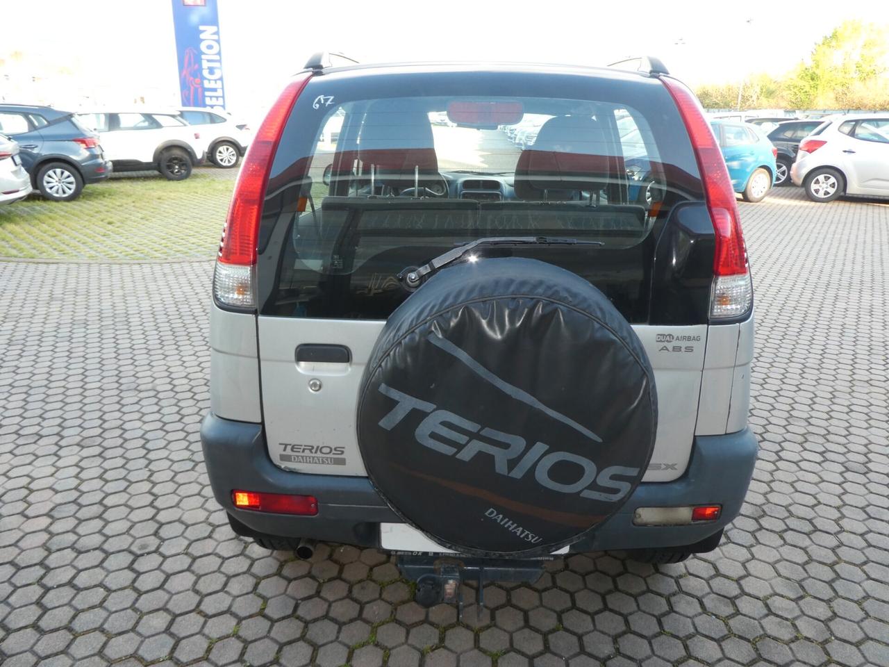 Daihatsu Terios 1.3i 16V cat 4WD SX OK NEOPATENTATI
