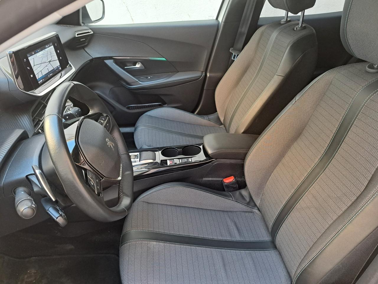 Peugeot 2008 BlueHDi 130 CV Allure