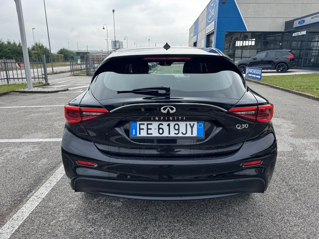 Infiniti Q30 Business 1.5 Diesel 110CV