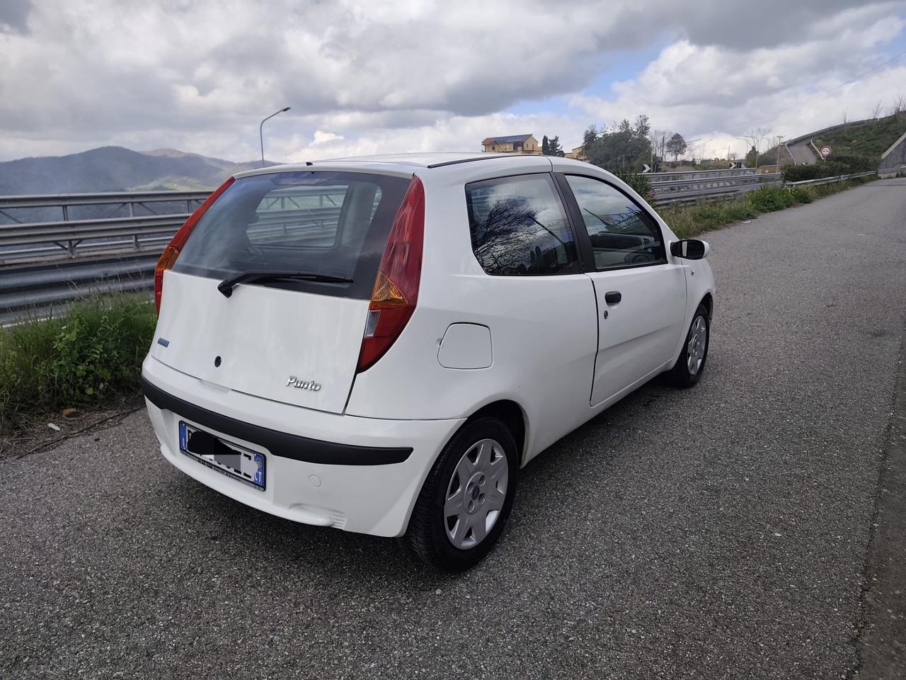 Fiat Punto 1.2i Fire 8 valvole