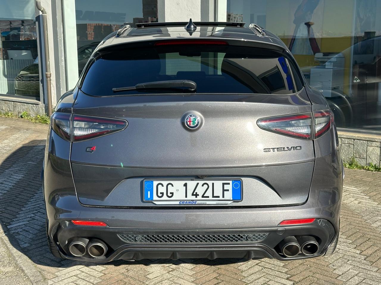 Alfa Romeo Stelvio 2.9 Bi-Turbo V6 510 CV AT8 QUADRIFOGLIO VERDE TETTO + AKRAPOVIC
