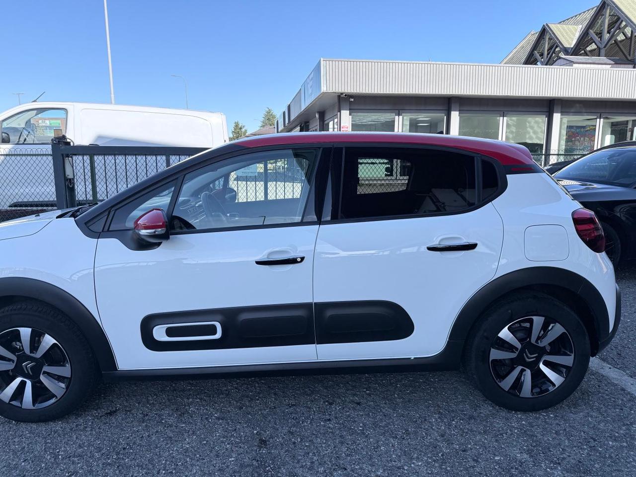 Citroen C3 1.2 puretech Shine s&s 83cv