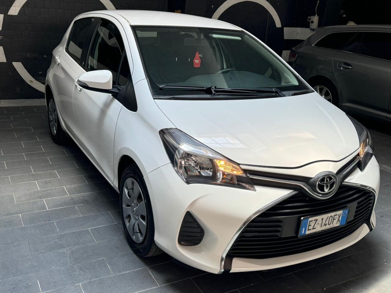 Toyota Yaris 1.0 5 porte Lounge