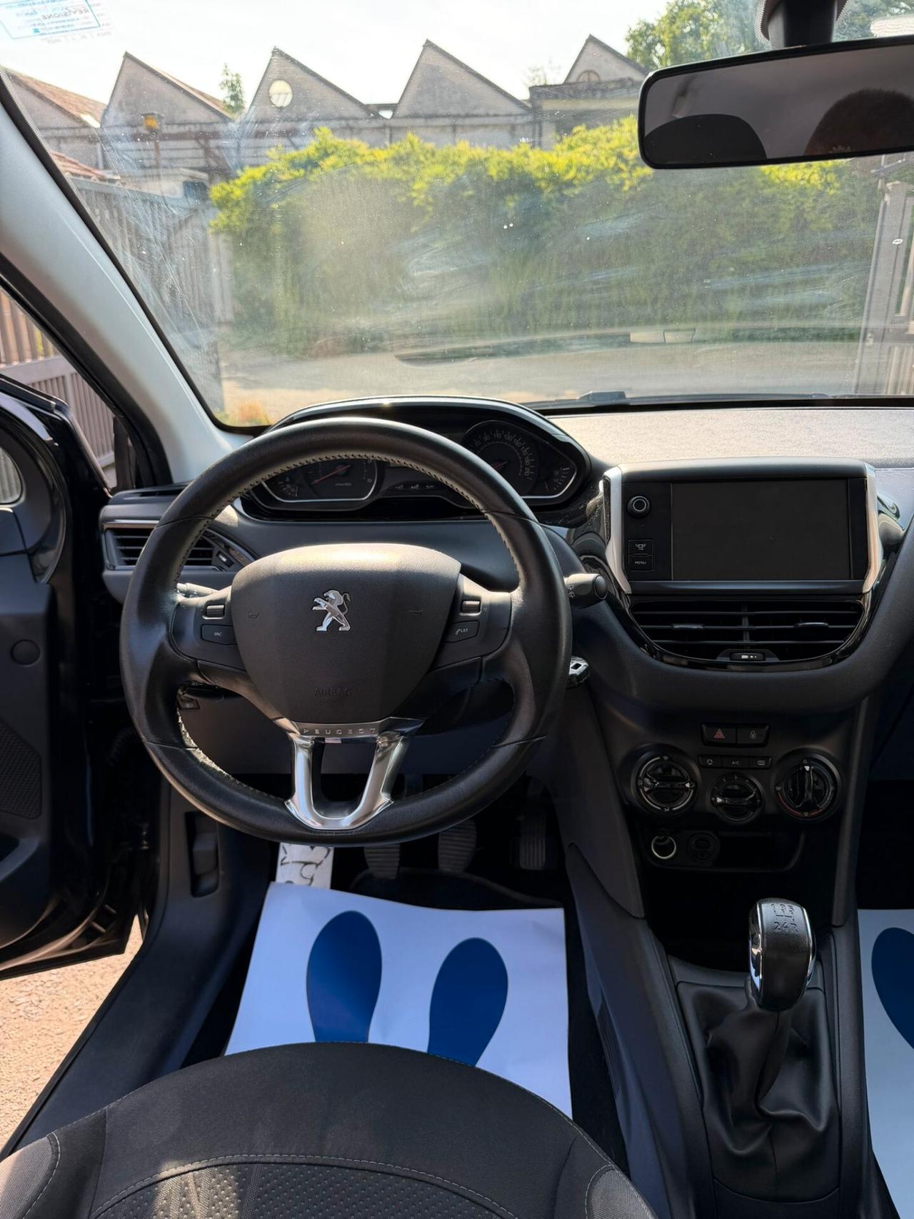 Peugeot 208 1.4 HDi 68 CV 5 porte Active Neopatentati