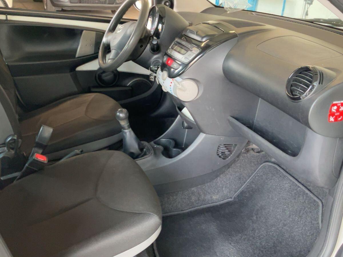 Toyota Aygo 1.0 12V VVT-i 5 porte Cool Soda Connect