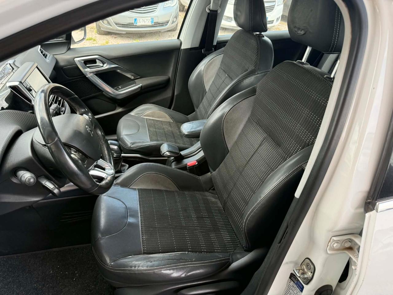 Peugeot 2008 1.6 e-HDi 92 CV - 2014